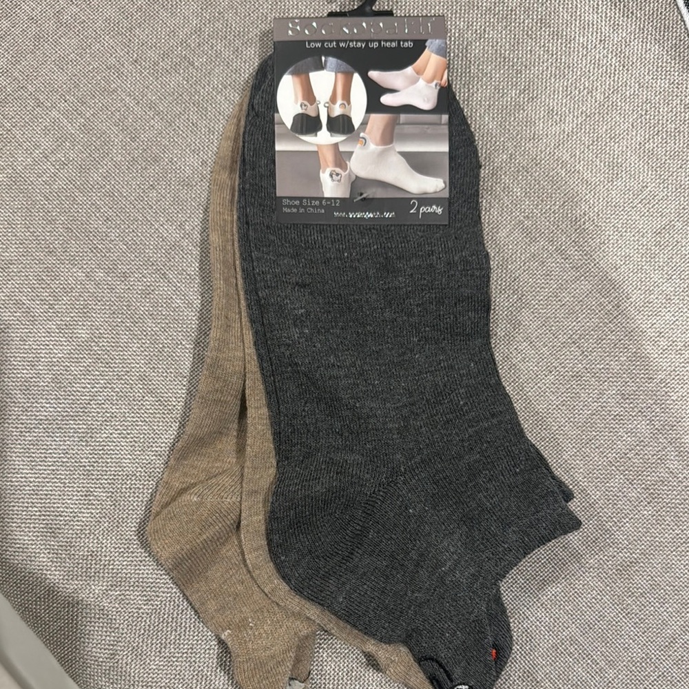 New Sockopath 2pk Men's Low Cut Socks tan & charcoal w/expression heel tabs